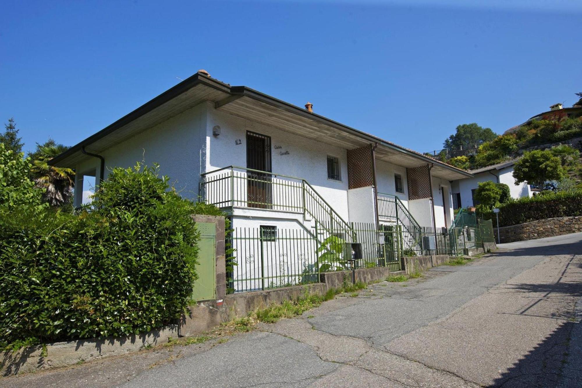 Villa Casa Magnolia à Luino Extérieur photo